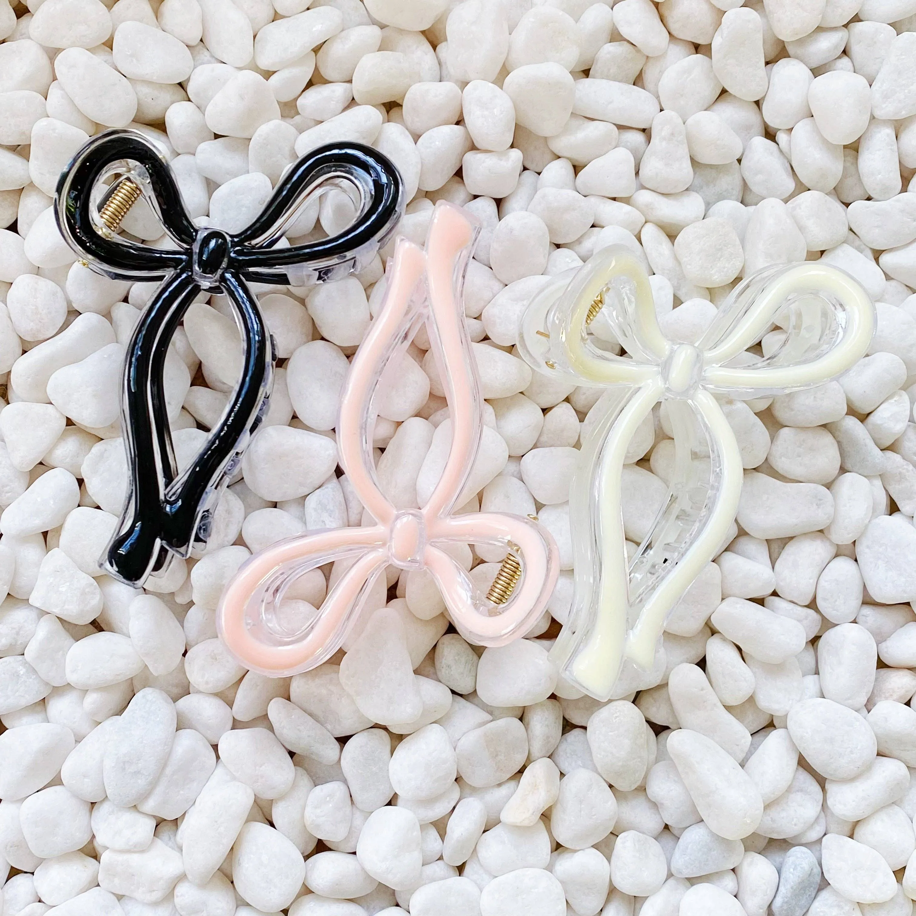 Annie Bow Hair Claw