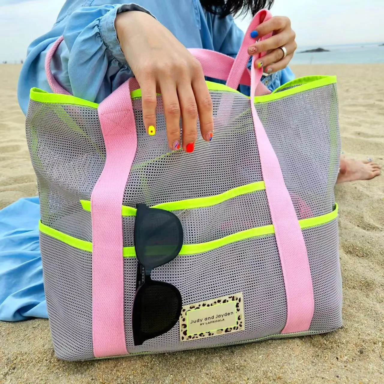 Beach Bag: Summer Large Capacity Outdoor Seaside Toiletry Bag Swimming Fitness Portable Storage Mesh Bag C-240506-1