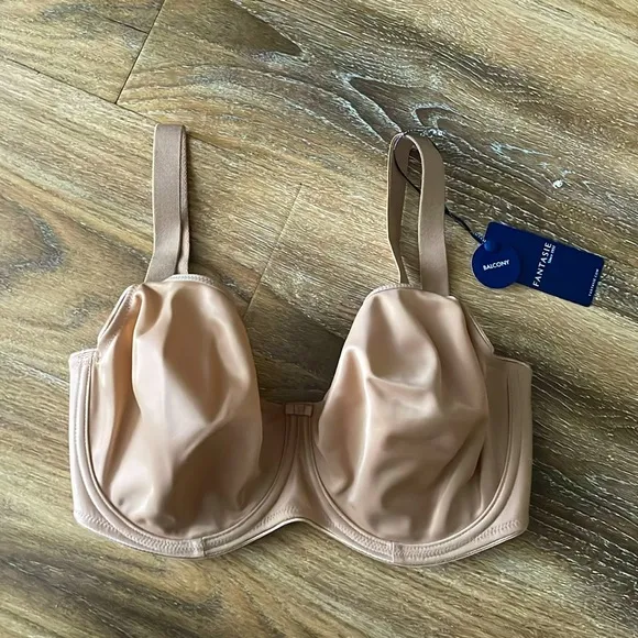 Fantasie Smoothing Balcony Bra in Nude NWT
