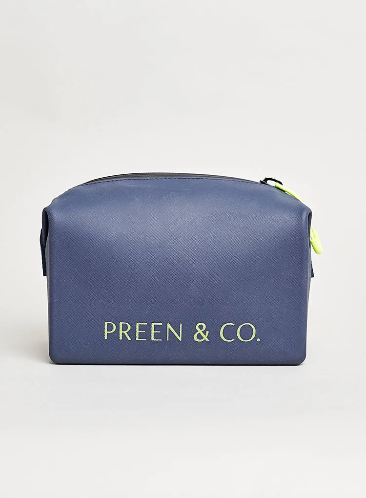 HYDRO SEAL TOILETRY CASE