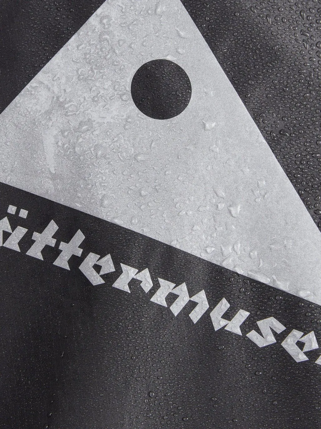 Klättermusen: Gjöll Rain Cover 35-50L - Raven