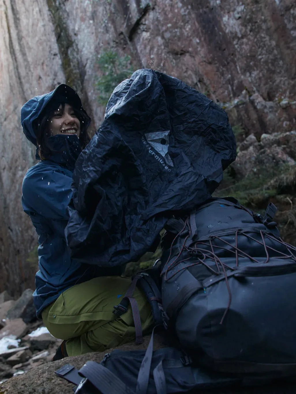 Klättermusen: Gjöll Rain Cover 35-50L - Raven