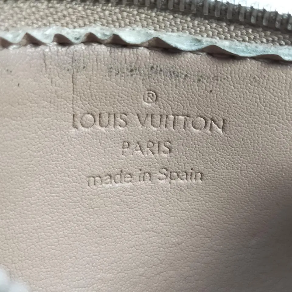 Louis Vuitton Beige Noisette Monogram Vernis Key Pouch Pochette cles 863489