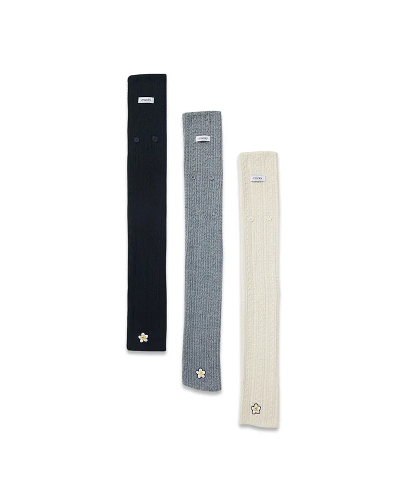 MACKY Golf: Point Button Knit Muffler - 3 Colors