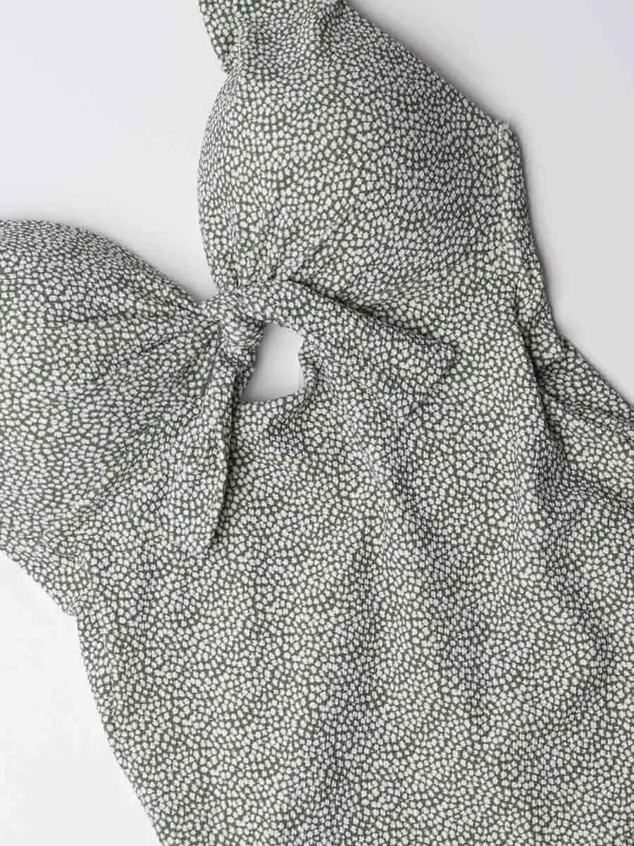 One Piece Keyhole In Green/White