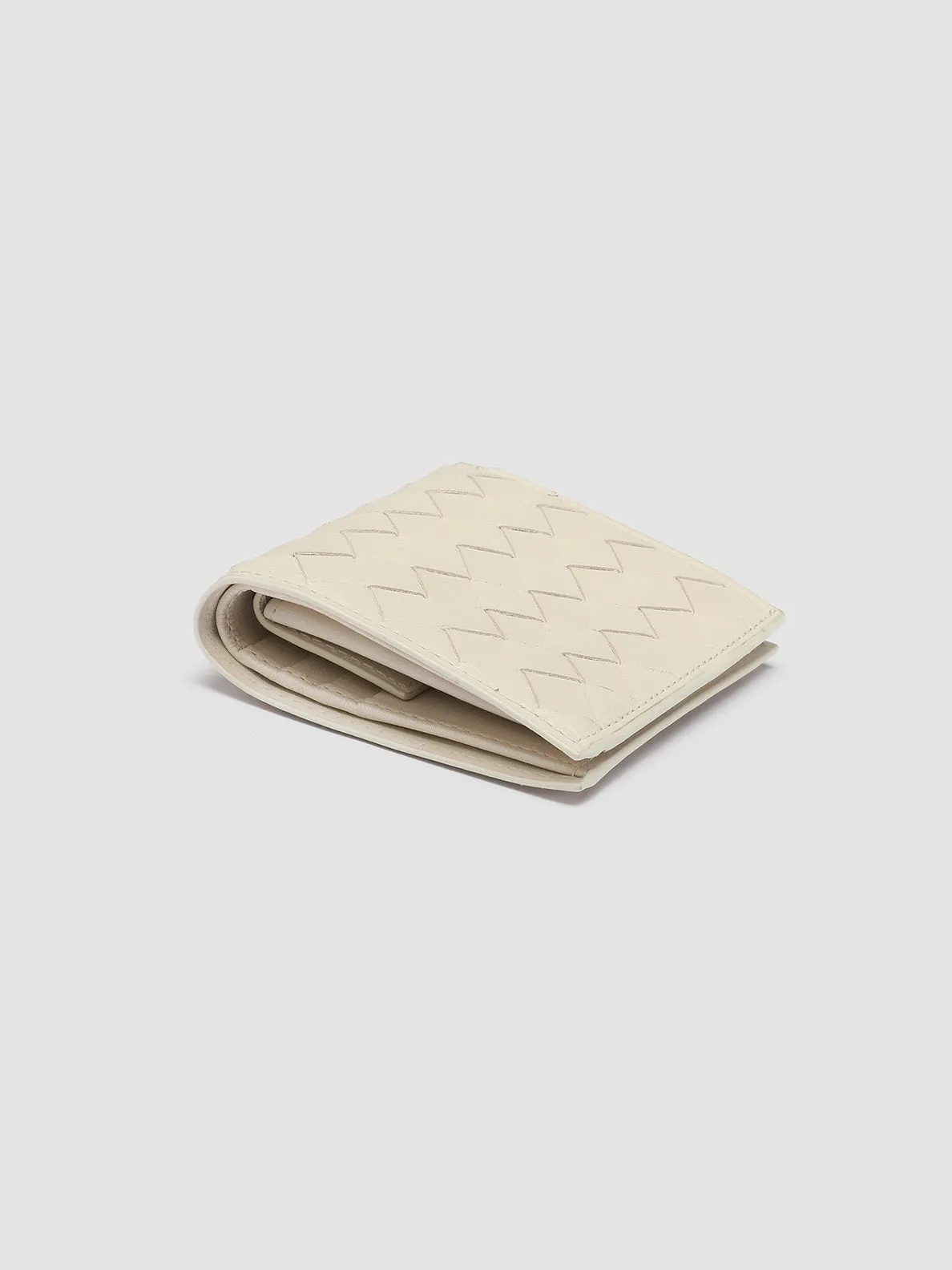 POCHE 111 - White Woven Leather bifold wallet