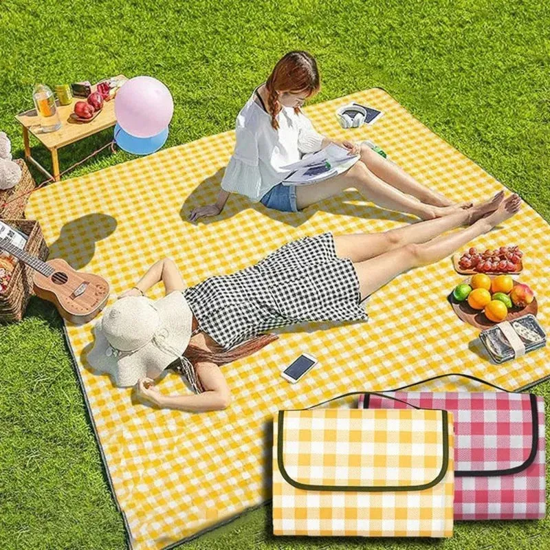 Portable Outdoor Picnic Mat!  🧺🧣🌳🍓