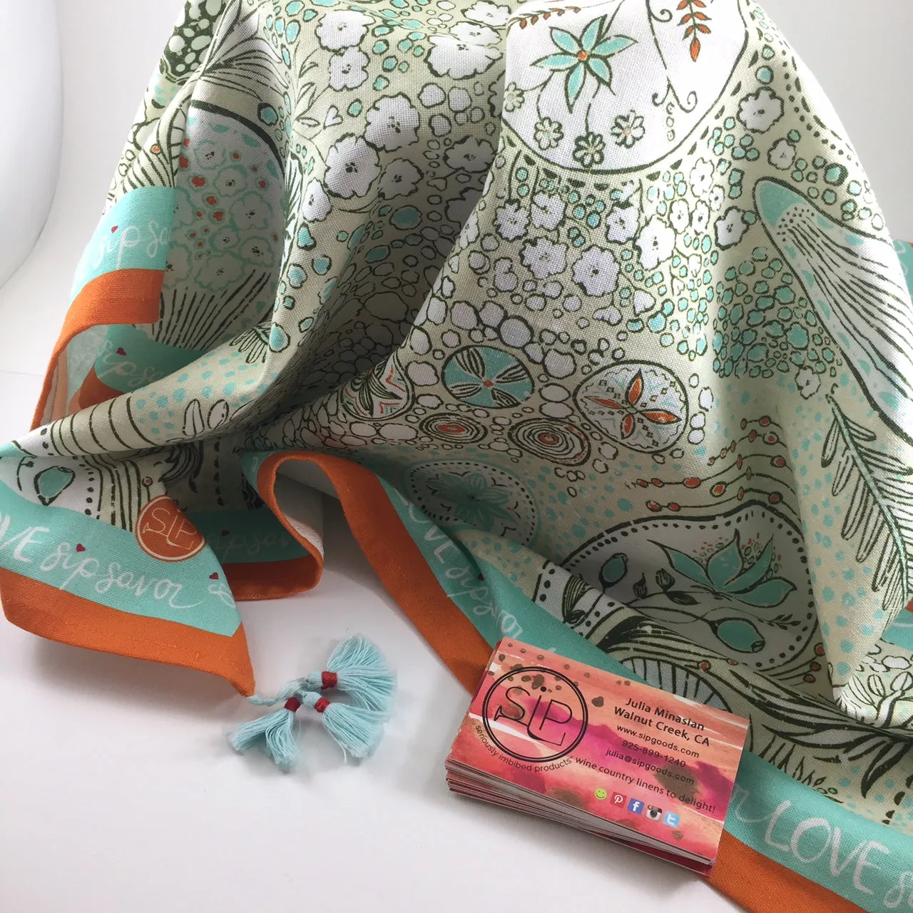 "Flow" Table Topper