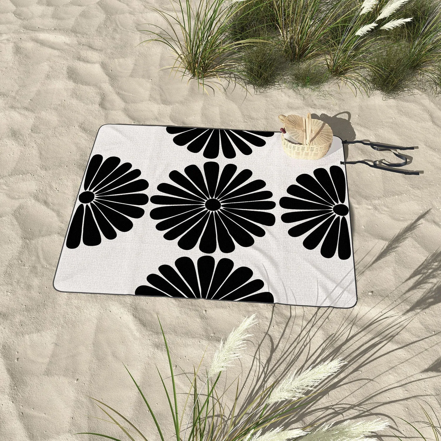 Retro Daisy I Picnic Blanket