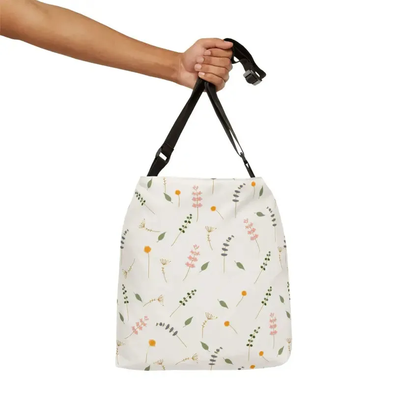 Rock your Look with Minimalistic Leaf Adjustable Tote