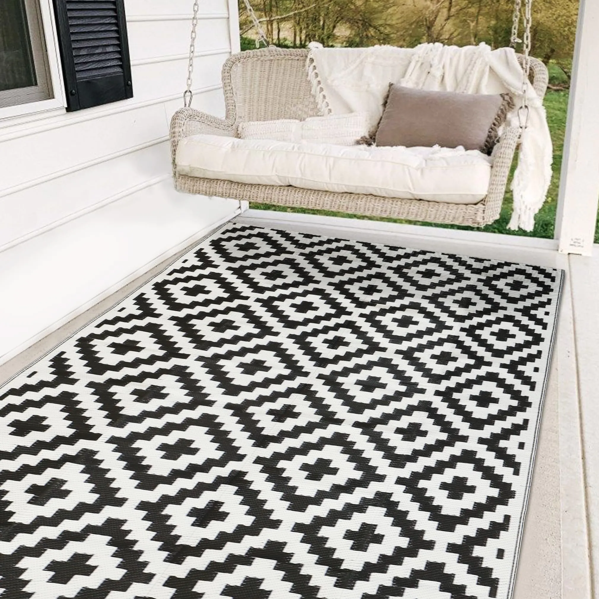 SAND MINE Waterproof Outdoor Rug 5x8 ft, Plastic Reversible Rug, Modern Area Rug, Large Floor Mat for Outdoors, RV, Patio, Backyard, Deck, Picnic, Beach, Camping (5' x 8', Black & White Lattice)