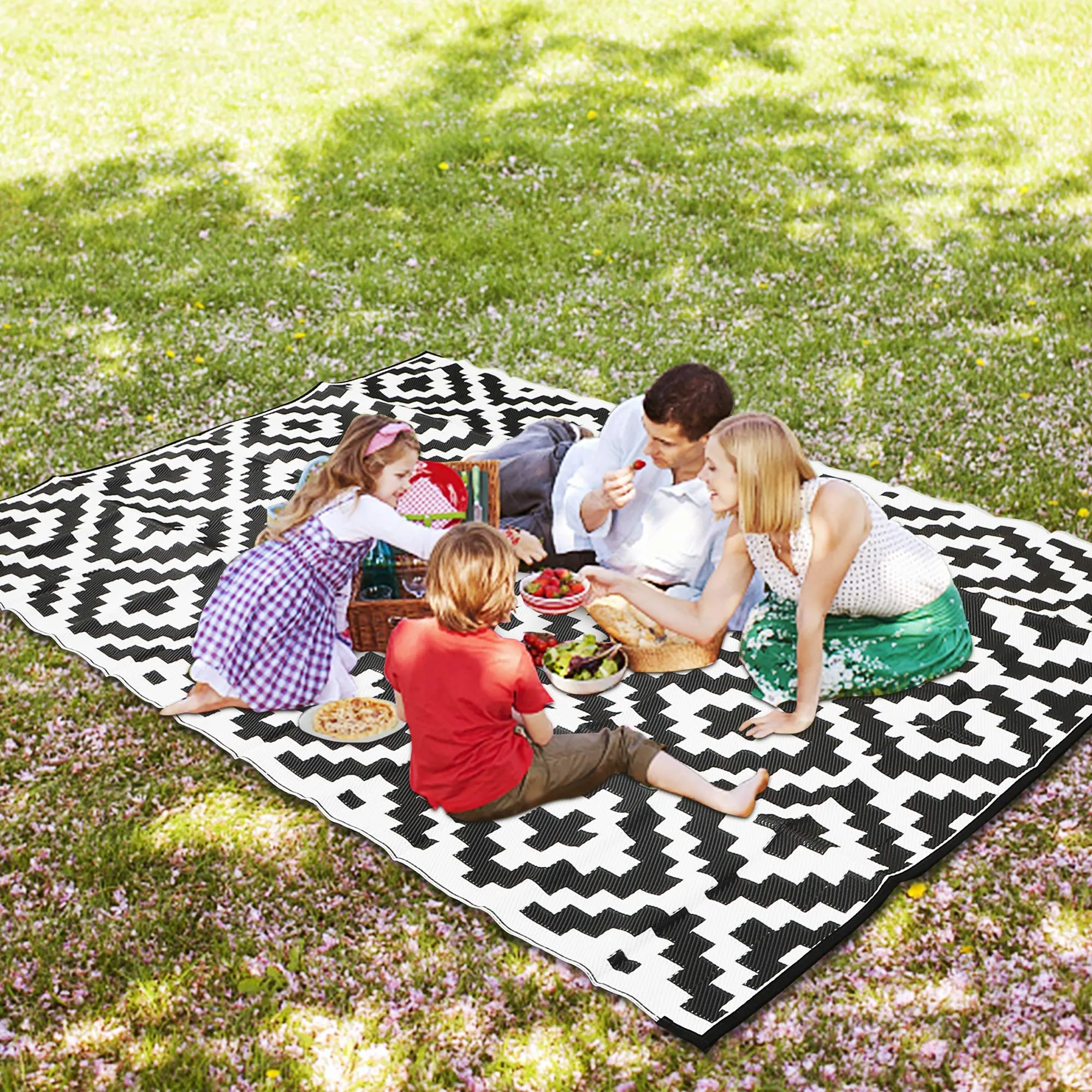 SAND MINE Waterproof Outdoor Rug 5x8 ft, Plastic Reversible Rug, Modern Area Rug, Large Floor Mat for Outdoors, RV, Patio, Backyard, Deck, Picnic, Beach, Camping (5' x 8', Black & White Lattice)