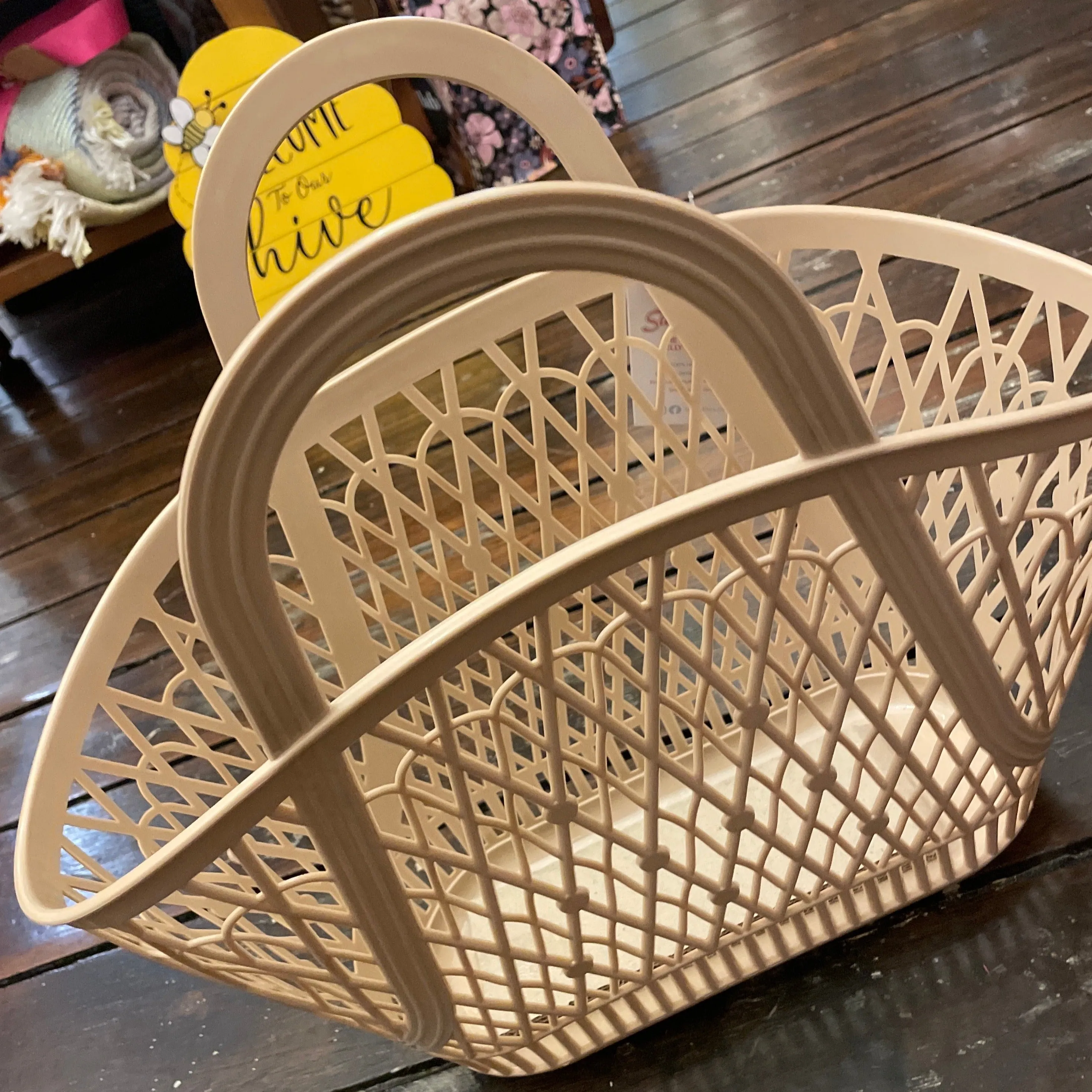 Sun Jellies Betty Basket | Latte