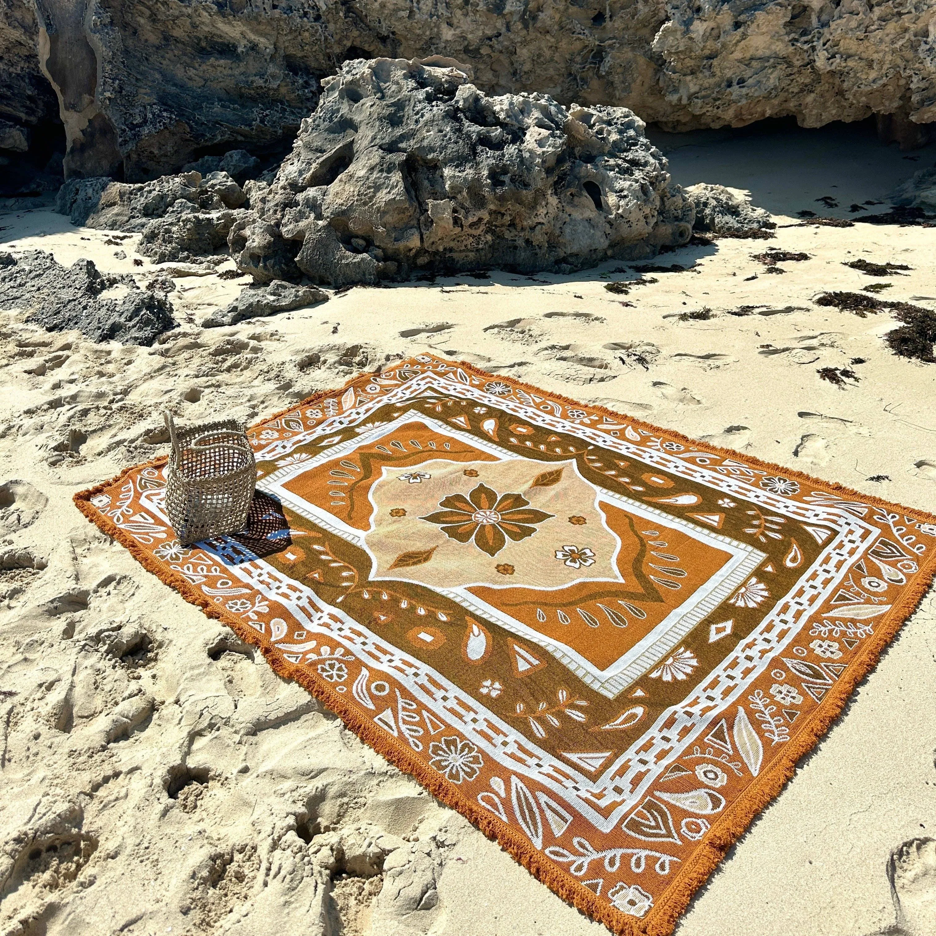 Sunni Scenes - Oak Picnic Rug