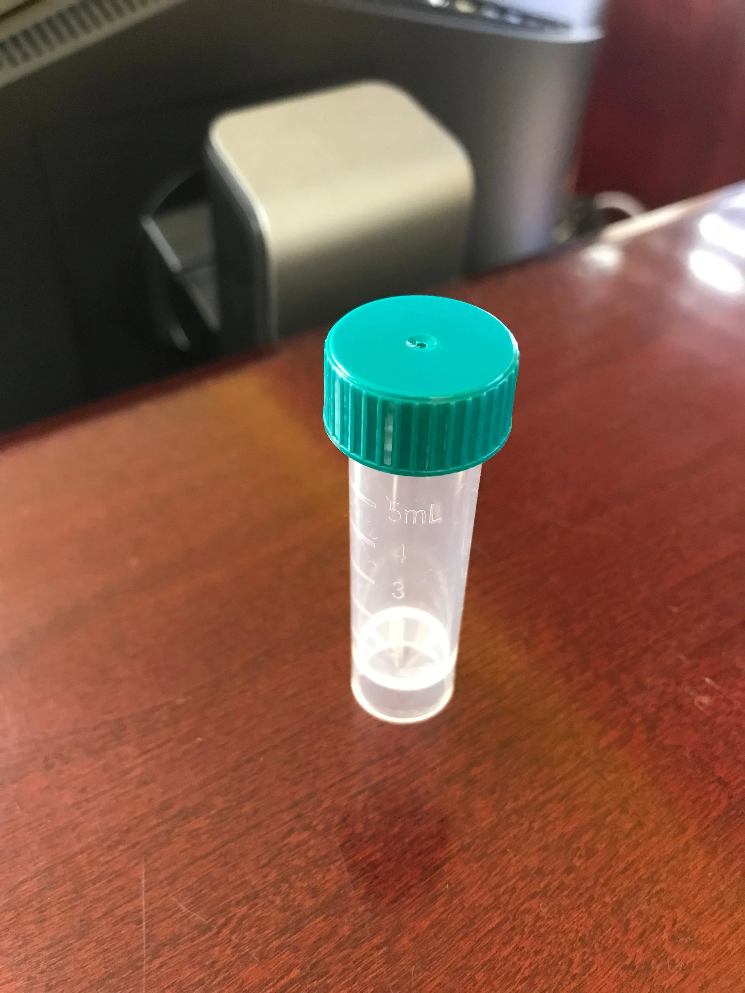 Transport Tube, Plastic Graduated, with Green or Blue leakproof Screw Cap, NON-STERILE Polypropylene, Conical Bottom, Self-Standing