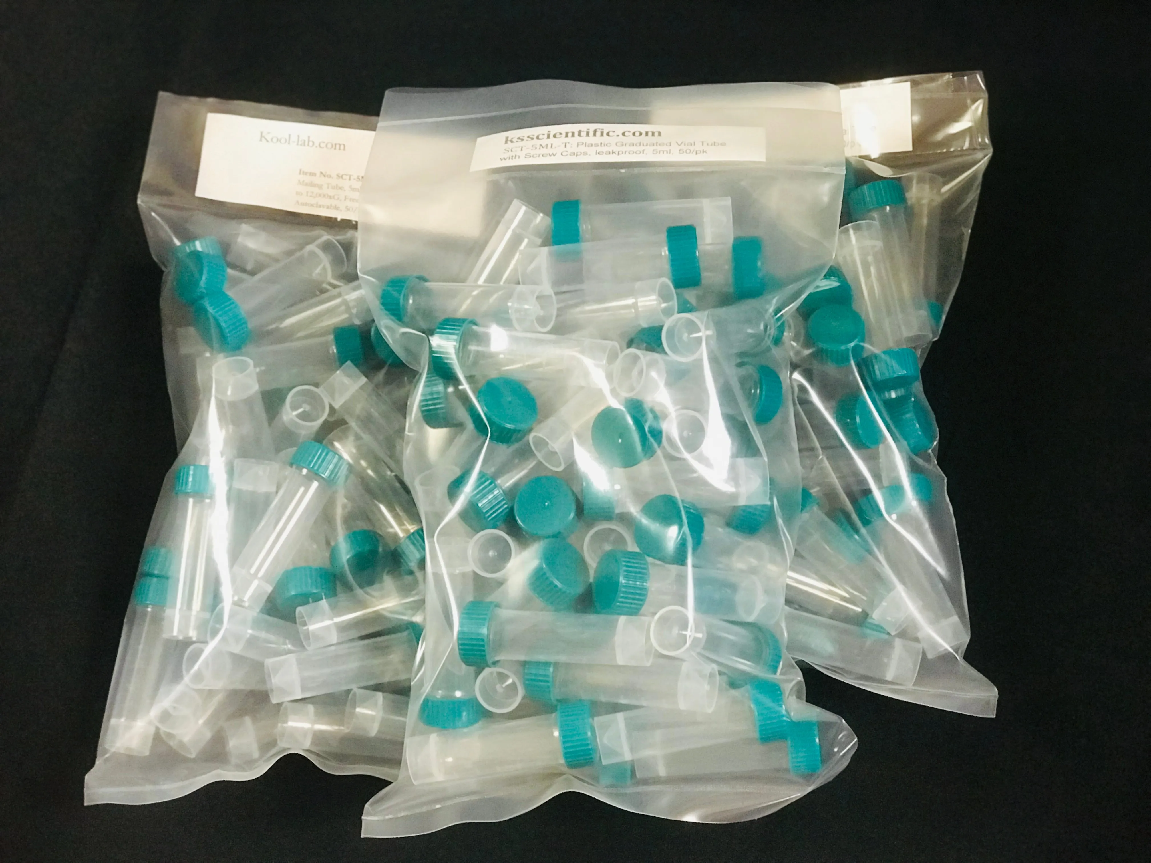 Transport Tube, Plastic Graduated, with Green or Blue leakproof Screw Cap, NON-STERILE Polypropylene, Conical Bottom, Self-Standing