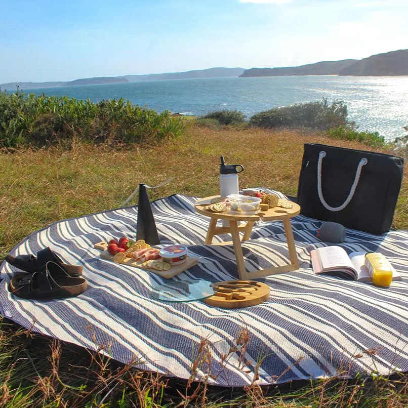 Trekk Round Picnic Rug
